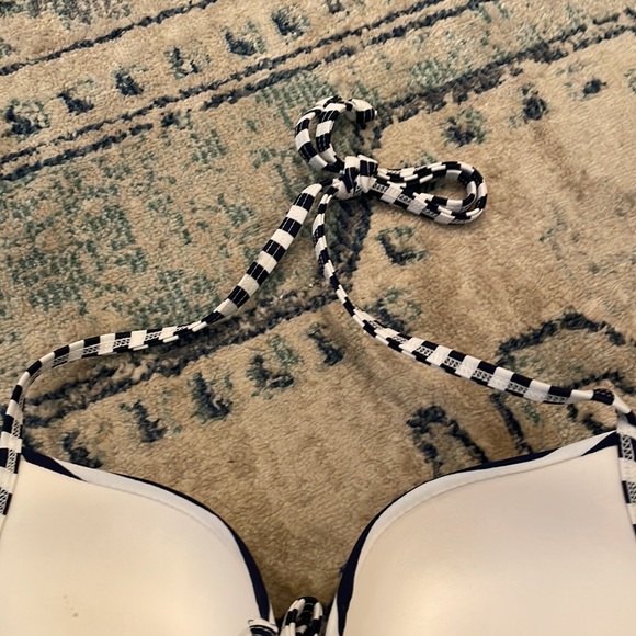 Like New blue and white striped Old Navy Bikini top - Picture 4 of 5